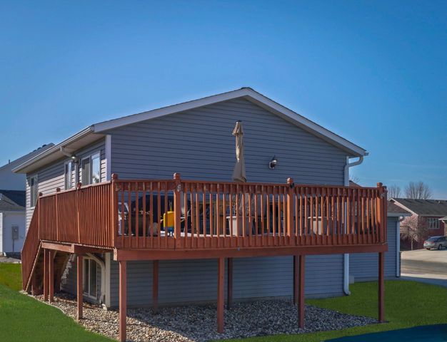 900 9th Street NW, Kasson, MN 55944