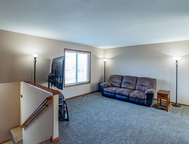 900 9th Street NW, Kasson, MN 55944