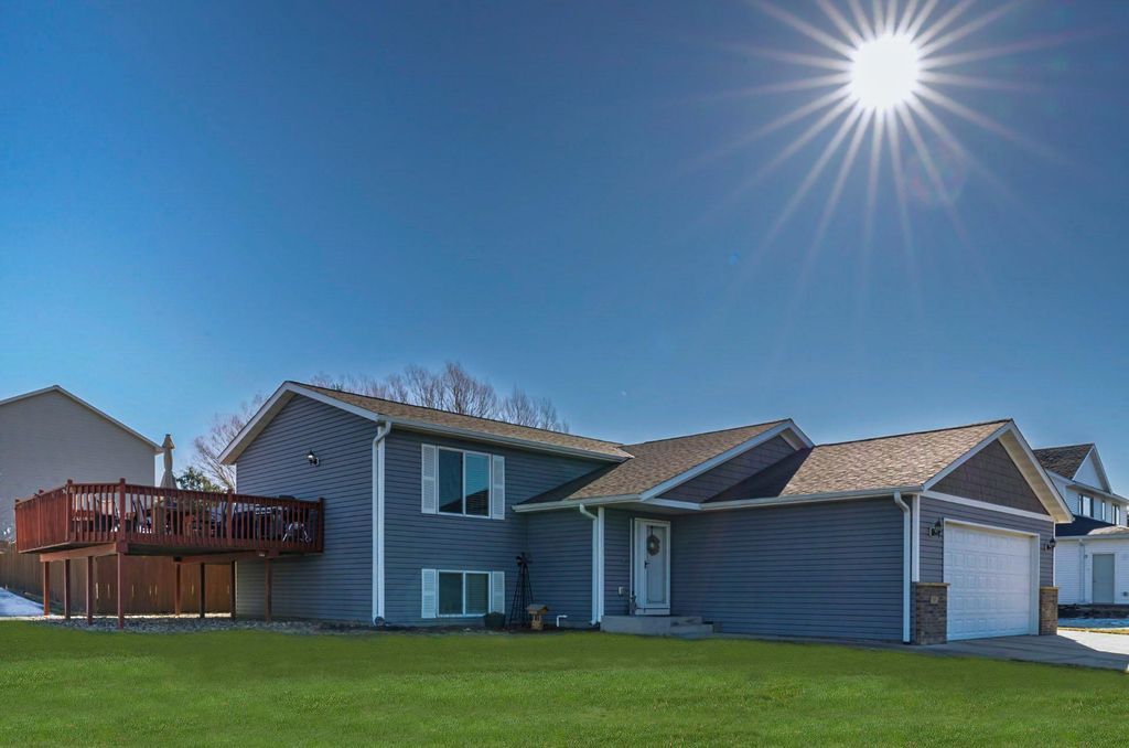 900 9th Street NW, Kasson, MN 55944