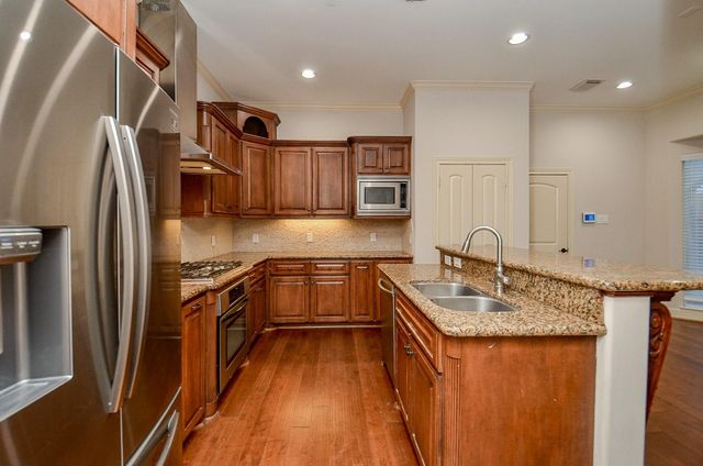 5512 Hidalgo Street, Houston, TX 77056