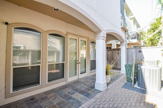 5512 Hidalgo Street, Houston, TX 77056