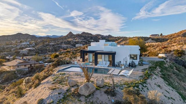 57075 Farrelo Court, Yucca Valley, CA 92284