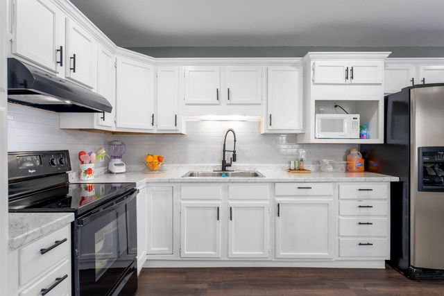 4304 W Edminster St, Wichita, KS 67212