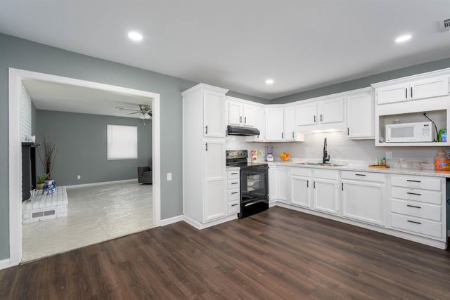 4304 W Edminster St, Wichita, KS 67212