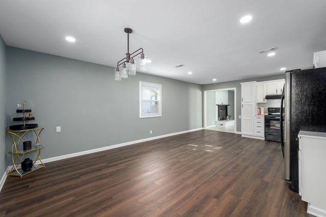 4304 W Edminster St, Wichita, KS 67212