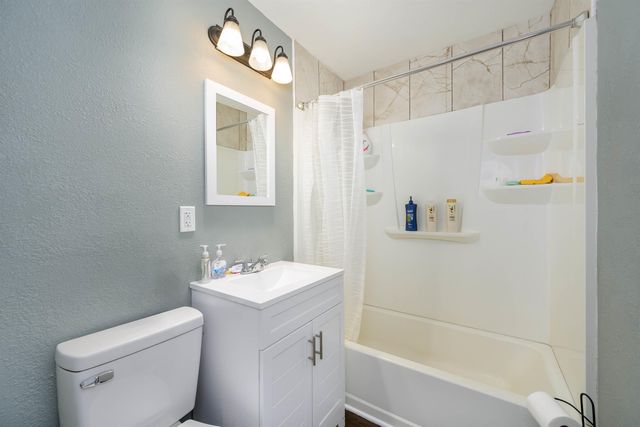 4304 W Edminster St, Wichita, KS 67212