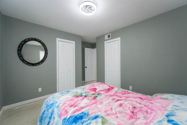 4304 W Edminster St, Wichita, KS 67212