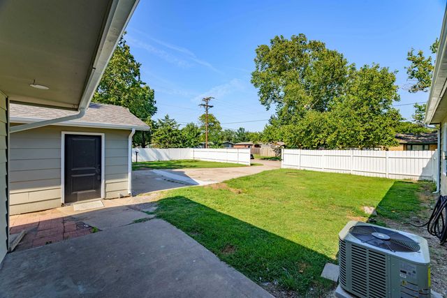 4304 W Edminster St, Wichita, KS 67212