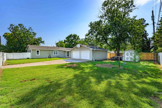 4304 W Edminster St, Wichita, KS 67212