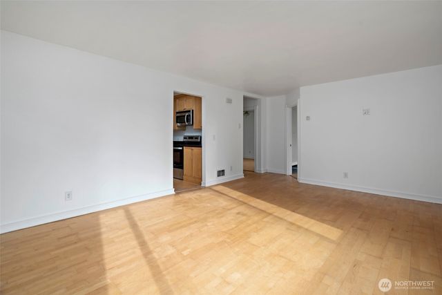 544 NE Easy Street, Oak Harbor, WA 98277