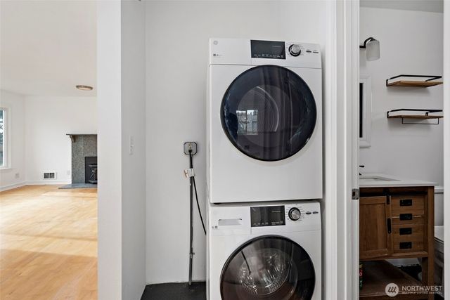 544 NE Easy Street, Oak Harbor, WA 98277