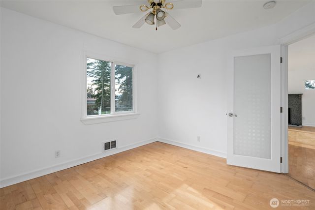 544 NE Easy Street, Oak Harbor, WA 98277