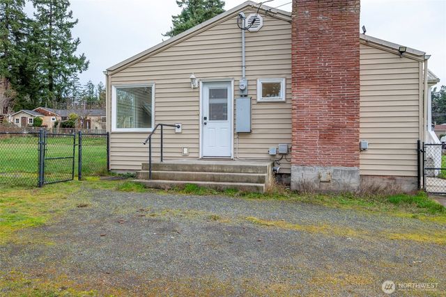 544 NE Easy Street, Oak Harbor, WA 98277