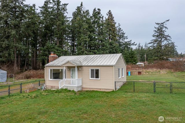 544 NE Easy Street, Oak Harbor, WA 98277