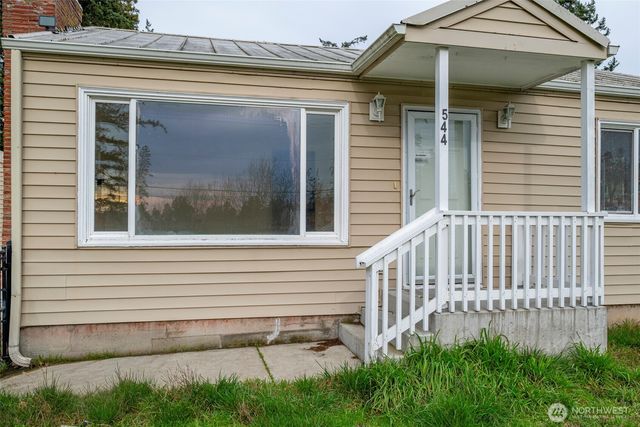 544 NE Easy Street, Oak Harbor, WA 98277