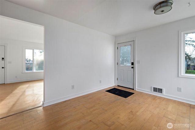 544 NE Easy Street, Oak Harbor, WA 98277