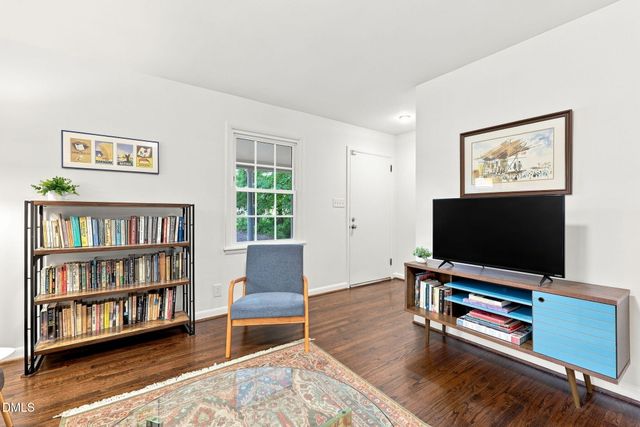 2304 Nelson Highway, Chapel Hill, NC 27517