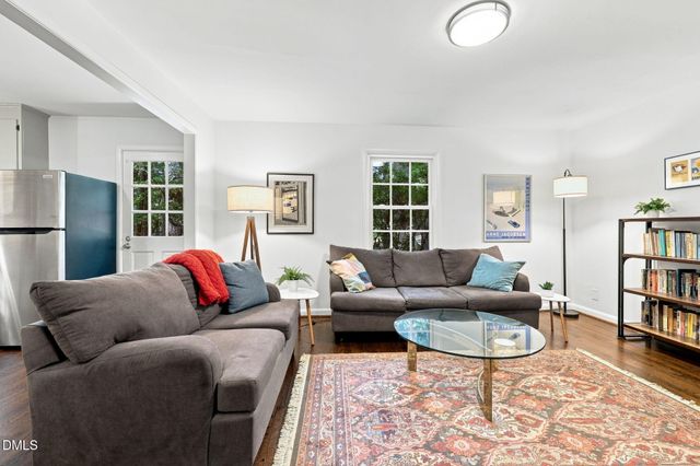 2304 Nelson Highway, Chapel Hill, NC 27517