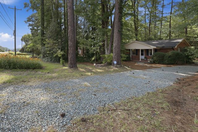 2304 Nelson Highway, Chapel Hill, NC 27517