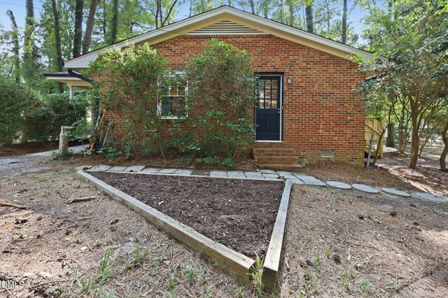 2304 Nelson Highway, Chapel Hill, NC 27517