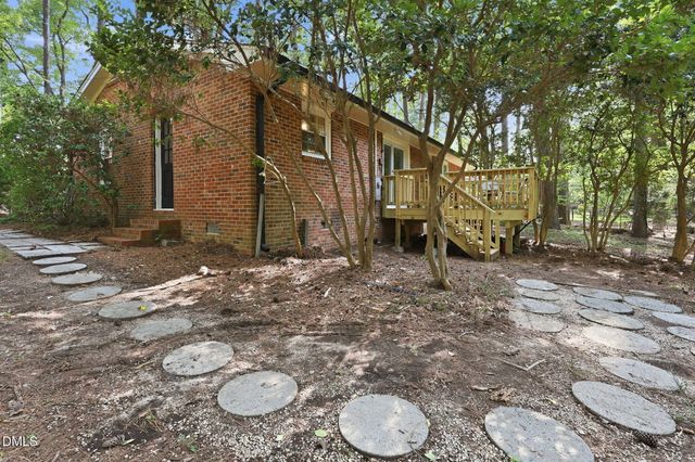 2304 Nelson Highway, Chapel Hill, NC 27517