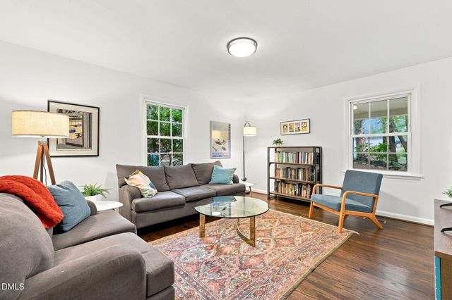 2304 Nelson Highway, Chapel Hill, NC 27517
