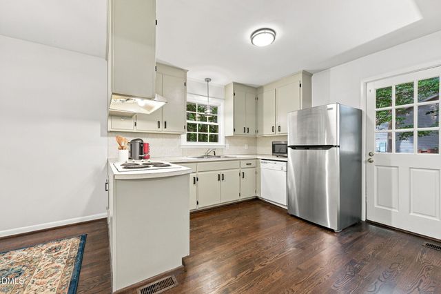 2304 Nelson Highway, Chapel Hill, NC 27517