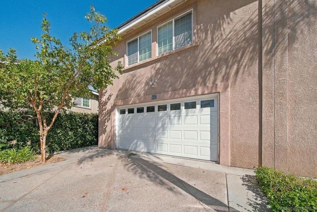 453 Calle Elegante, Vista, CA 92083
