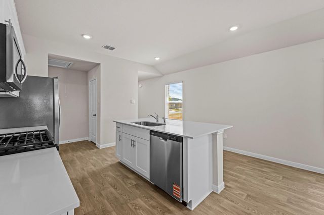 125 Raymondville PATH, San Marcos, TX 78666