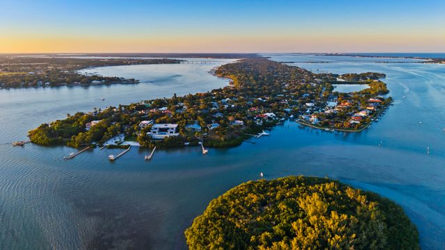 36 S Sewalls Point Road, Sewalls Point, FL 34996