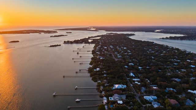 36 S Sewalls Point Road, Sewalls Point, FL 34996