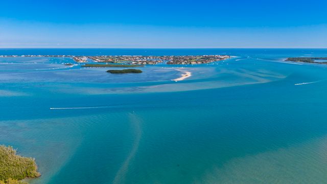 36 S Sewalls Point Road, Sewalls Point, FL 34996