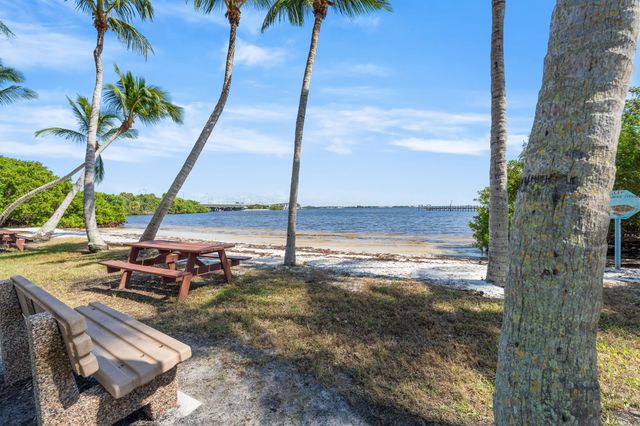 36 S Sewalls Point Road, Sewalls Point, FL 34996