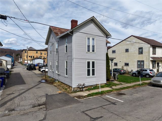 125 Jefferson St, Evans City Boro, PA 16033