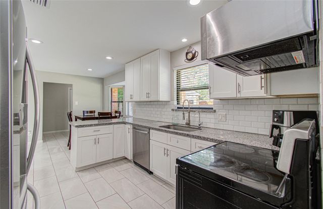 2507 Encreek Road, Houston, TX 77068