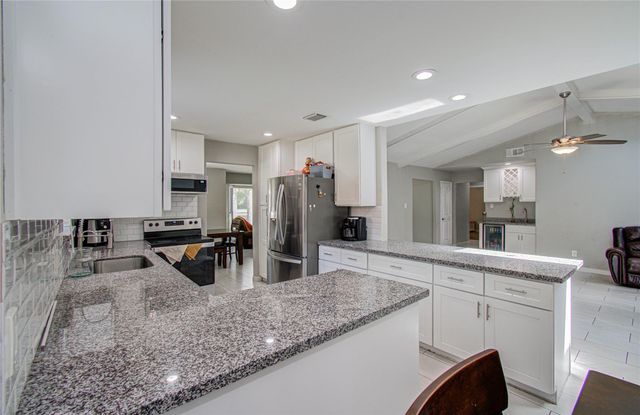 2507 Encreek Road, Houston, TX 77068