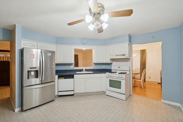 9930 W Magnolia STREET, Milwaukee, WI 53224