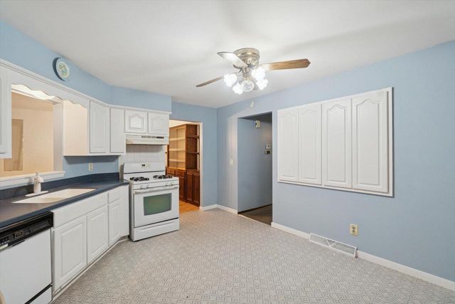 9930 W Magnolia STREET, Milwaukee, WI 53224