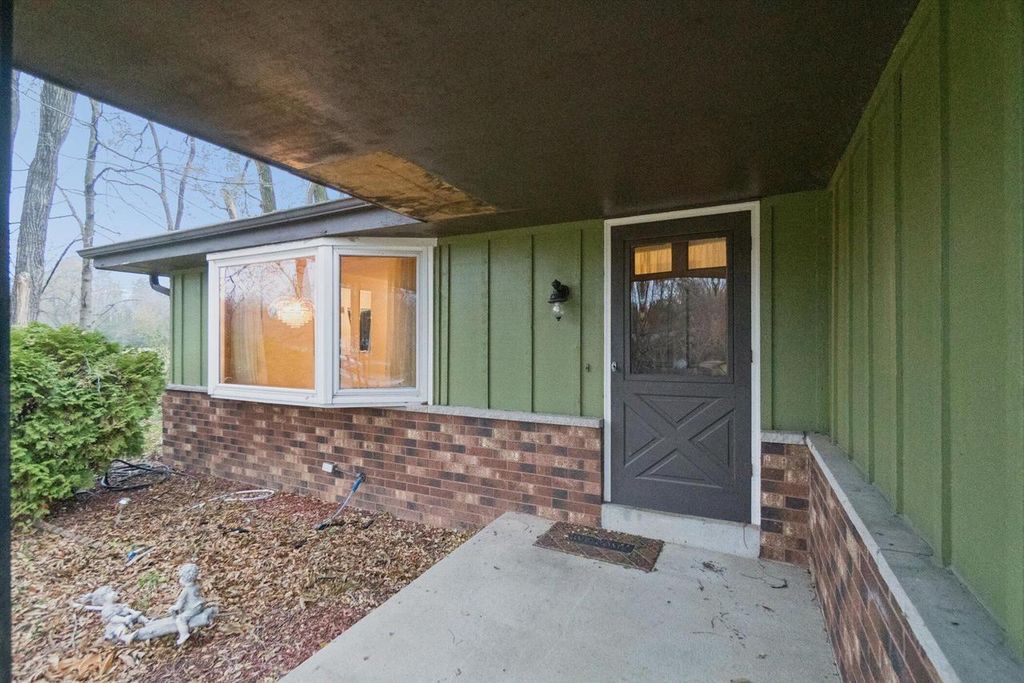 9930 W Magnolia STREET, Milwaukee, WI 53224