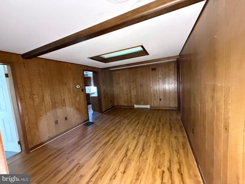 Image 10 of property listing at 17827 BAKERSVILLE RD, Boonsboro, MD 21713