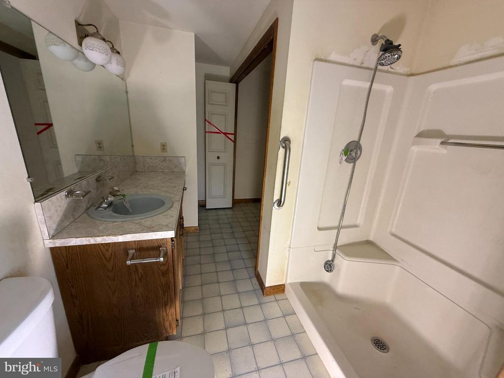 Image 11 of property listing at 17827 BAKERSVILLE RD, Boonsboro, MD 21713