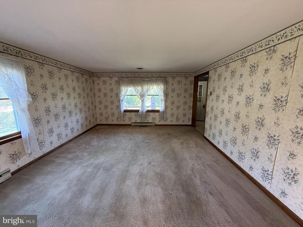 Image 12 of property listing at 17827 BAKERSVILLE RD, Boonsboro, MD 21713