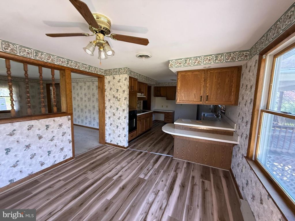 Image 13 of property listing at 17827 BAKERSVILLE RD, Boonsboro, MD 21713