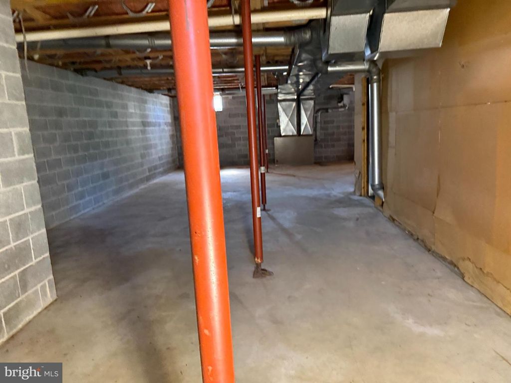 Image 16 of property listing at 17827 BAKERSVILLE RD, Boonsboro, MD 21713