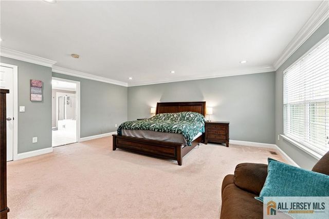 26 E Burgess Drive 26, Piscataway, NJ 08854