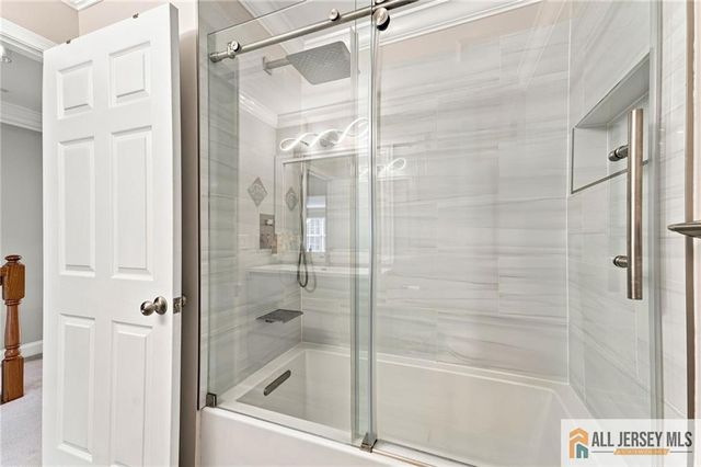 26 E Burgess Drive 26, Piscataway, NJ 08854