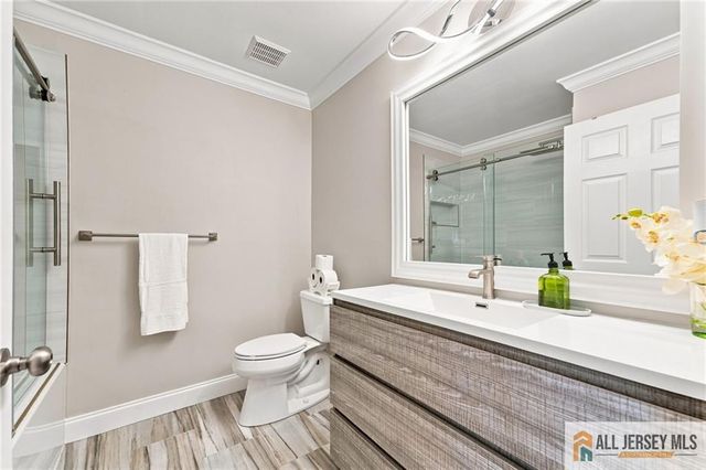 26 E Burgess Drive 26, Piscataway, NJ 08854