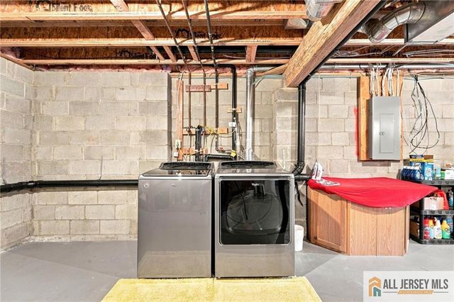 26 E Burgess Drive 26, Piscataway, NJ 08854