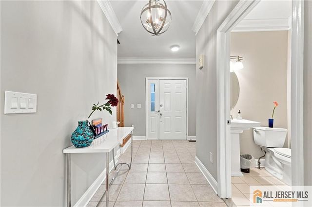 26 E Burgess Drive 26, Piscataway, NJ 08854
