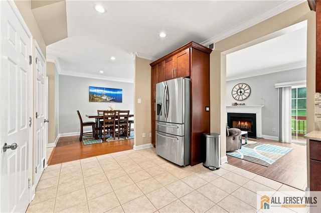 26 E Burgess Drive 26, Piscataway, NJ 08854